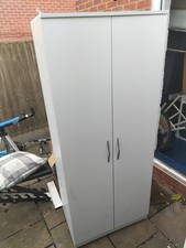 Wardrobe With 2 Draw Pairs