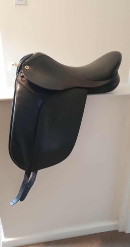 Barnsby dressage saddle