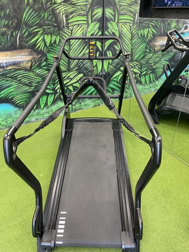 Matrix drive treadmill - matrix, s-drive