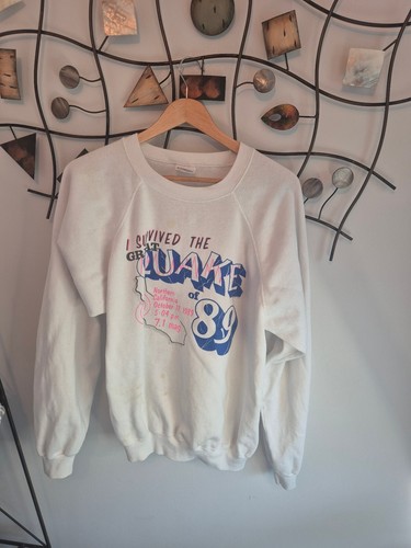 Vintage 1989 hanes survived - 'i,