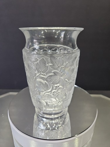 Vase signed lalique - ,