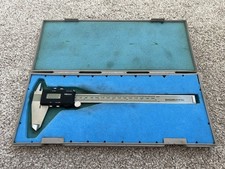 Genuine Mitutoyo Digimatic 200mm Digital Vernier Caliper 500-322