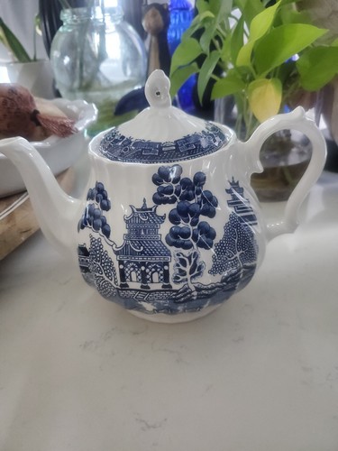 Churchill blue willow teapot - blue,