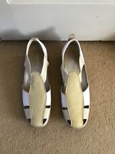 Padders Venus wide fitting cream/white leather open sided slip on shoes-size 7.5