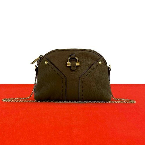 Yves saint laurent muse - yves,