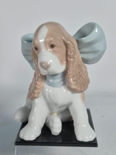Nao lladro puppy present - by,