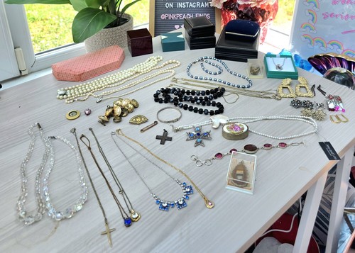 Vintage jewellery job - vintage,