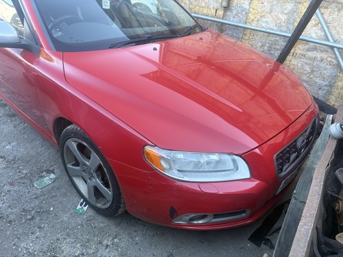 Volvo v70 desig breaking - v70,