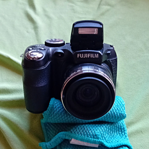 Fujifilm finepix s2960 bridge - fujifilm,