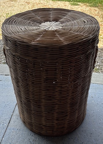 Large round woven wicker - large,