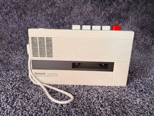 Portable cassette tape player - portable,