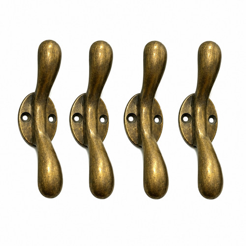 Small solid brass cleat - 3",