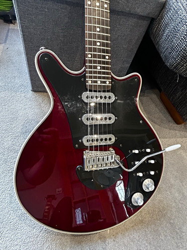 Brian may guitars - may, red