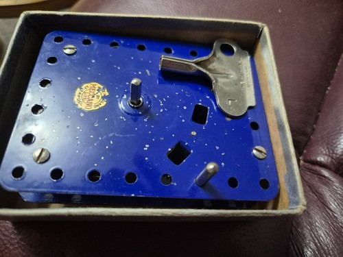 Meccano 1930 blue non - blue,