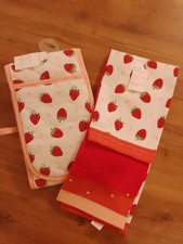 BNWT Kitchen Bundle - Oven