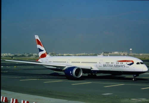 RC533_G-ZBKM_BRITISH