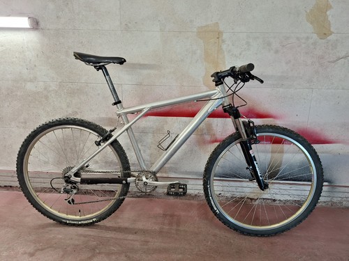 Avalanche 1996 retro - gt,