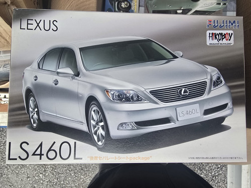 Fujimi lexus ls460l model kit - lexus,