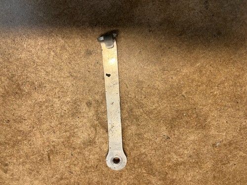 Lower radiator mount holder - mount,