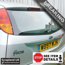 FORD FOCUS Mk1 Pre-facelift 1998-2002 1.8 ‘Ghia’ Petrol Silver 4-Door -Fuses x2