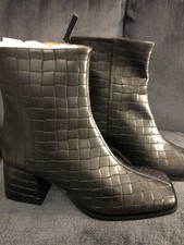 Ladies Shoes Boots DESIGNER