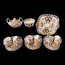 ROYAL CROWN DERBY IMARI 2451 TEA SET c1913 – 22 PCS CAKE PLATE SUGAR & SLOP BOWL