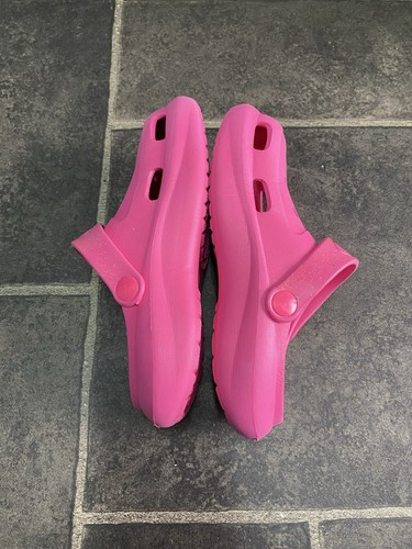 Pink croc style shoes size - pink,