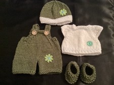hand knitted dolls clothes to