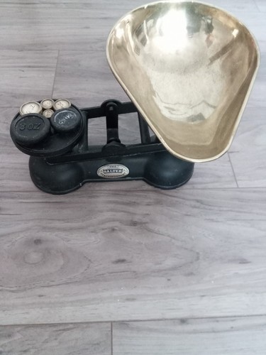 Cast iron salter - iron,