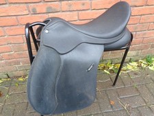 17.5" 44cm Wintec 500 GP Saddle with a white x wide gullet (interchangeable)