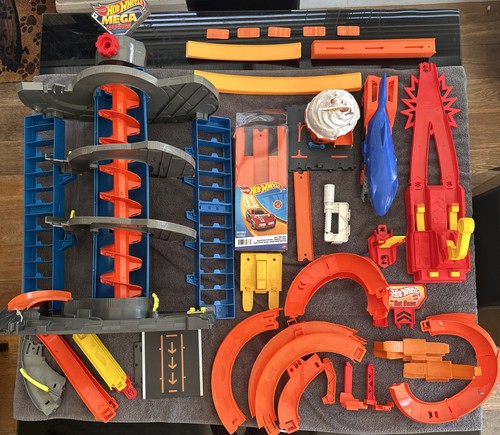 Hot wheels spiral garage - spiral,