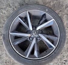 TOYOTA AURIS HYBRID 2019 ALLOY WHEEL & TYRE 215 45 17