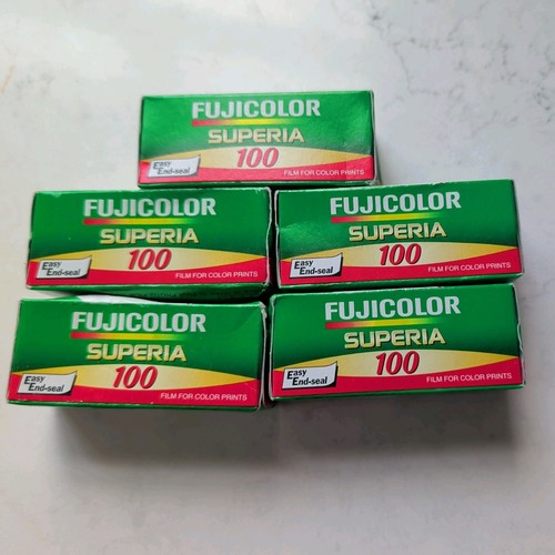 Fujicolor superia 100 35mm - x,