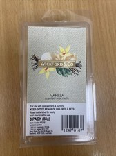 8 Festive Wickford & Co