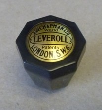 LEVEROLL SEAT KNOB with EMBLEM