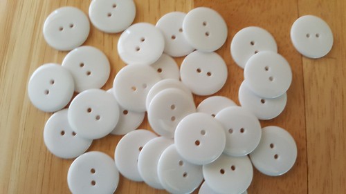 23mm resin buttons - 10, 2-hole