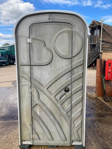 Portable toilet site portable
