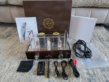 Blue Aura V40 Se Blackline Valve Amplifier with Bluetooth and USB in Walnut