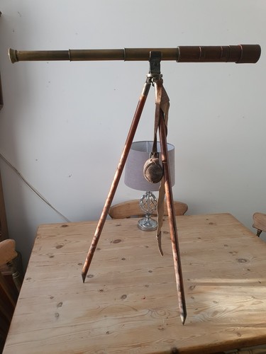 Military tripod 1916 and - a,