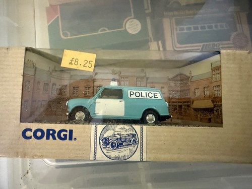 Corgi police mini van - police,
