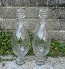 Stunning pair of Georgian 19thc antique cut glass crystal decanters  square foot