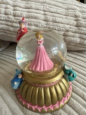 Disney Sleeping Beauty Aurora Snow Globe with Fairies – Collectible (Damage) 