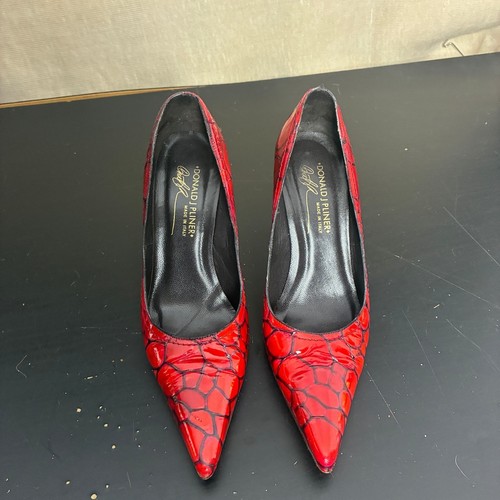 Donald pliner size 5 red - size,