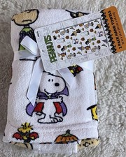 Set Of 2 Peanuts Snoopy