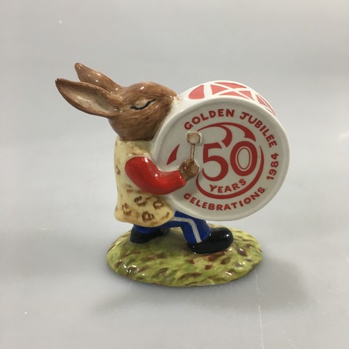 Royal doulton pottery - royal,