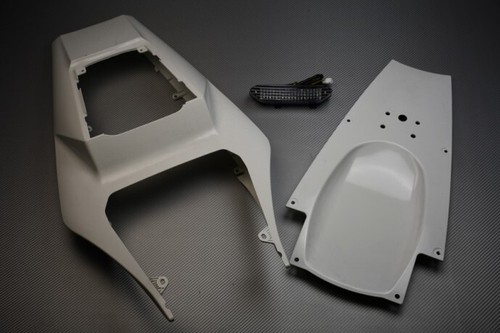 Upainted rear tail - upainted,