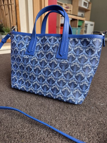 Liberty london iphis - liberty, zipped