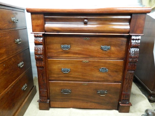Mahogany veneer scotch chest - mahogany,