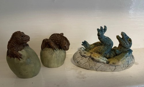 Vintage aaa allosaurus - vintage, egg
