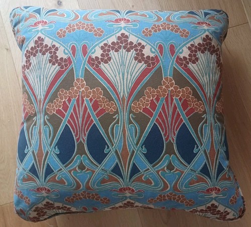 Liberty london lanthe cushion - london,